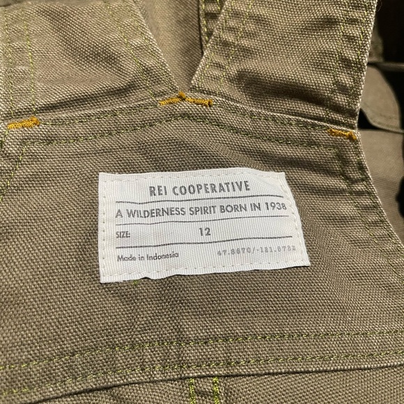 Women’s REI Cooperative Olive Green Overalls - Picture 3 of 9